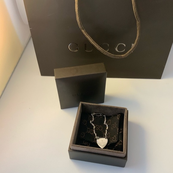 Gucci Heart Bracelet - Picture 5 of 10